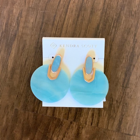 Kendra Scott Beautiful earring - Picture 2 of 6